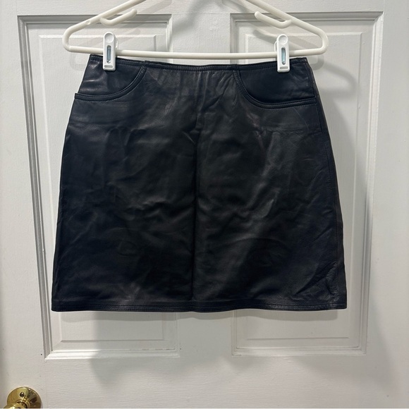 The Limited Dresses & Skirts - The Limited Women’s Y2K 100% Leather Mini Pencil Skirt Size 4 Black Pockets EUC